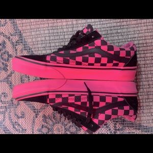 pink and black chex vans
